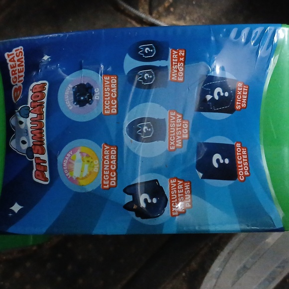 Rare Pet Simulator - Collector Dragon Bundle Walmart Exclusive Series 1. - Picture 5 of 5